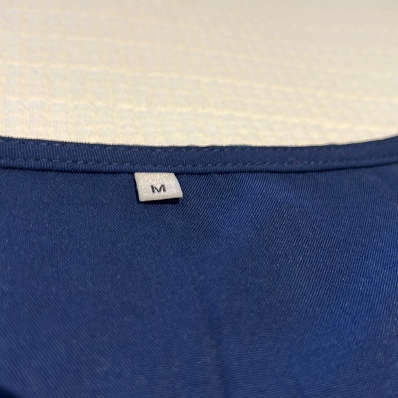 Amoretu Long sleeve Tunic - Picture 3 of 3